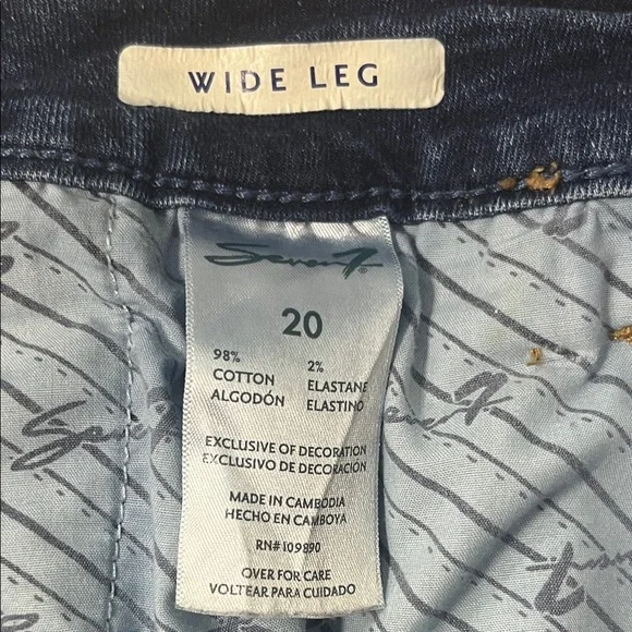 Women's Blue Wide-Leg Jeans - Picture 11 of 14